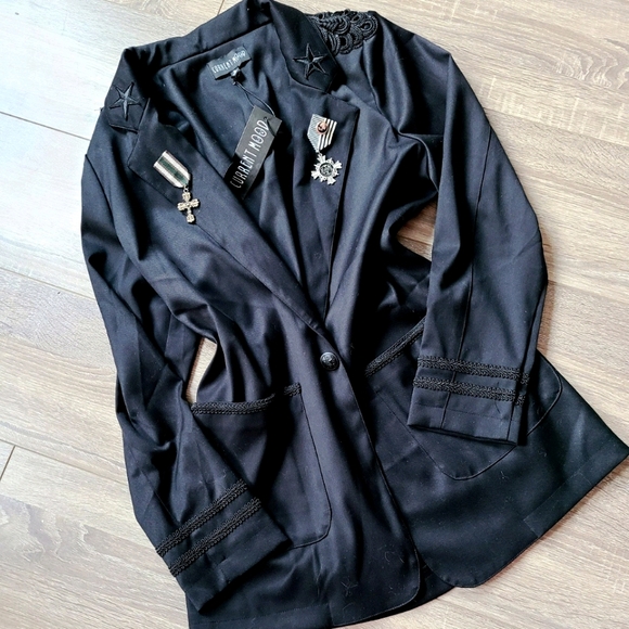 SOLD ON DEPOP - Picture 2 of 3